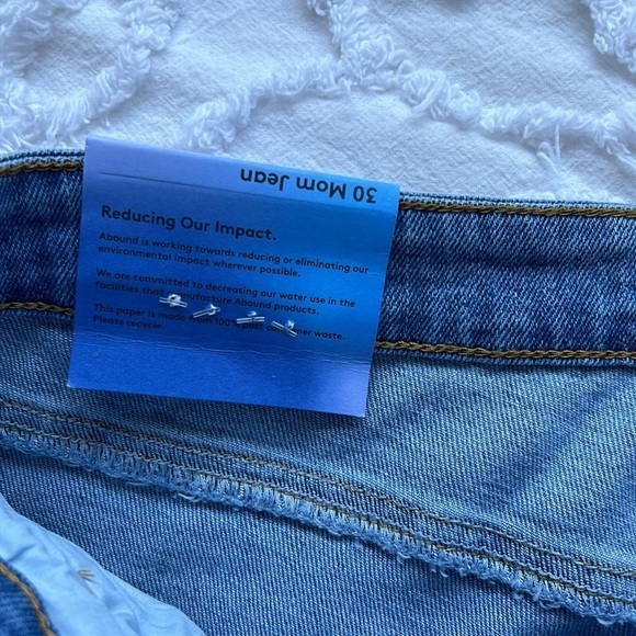 NWT Abound Mom jeans, distressed, button fly. Size 30 (10 women’s). High rise. - Picture 8 of 10